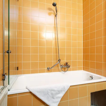 Brixen Alpin Living 1 *